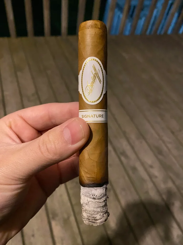 大卫杜夫 Signature 2000 品吸 - 高希霸雪茄